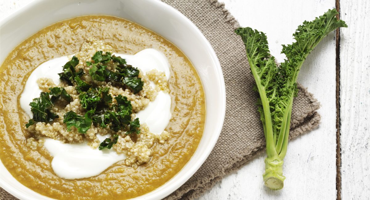 Crema de zanahorias con quinoa real, kale y lentejas
