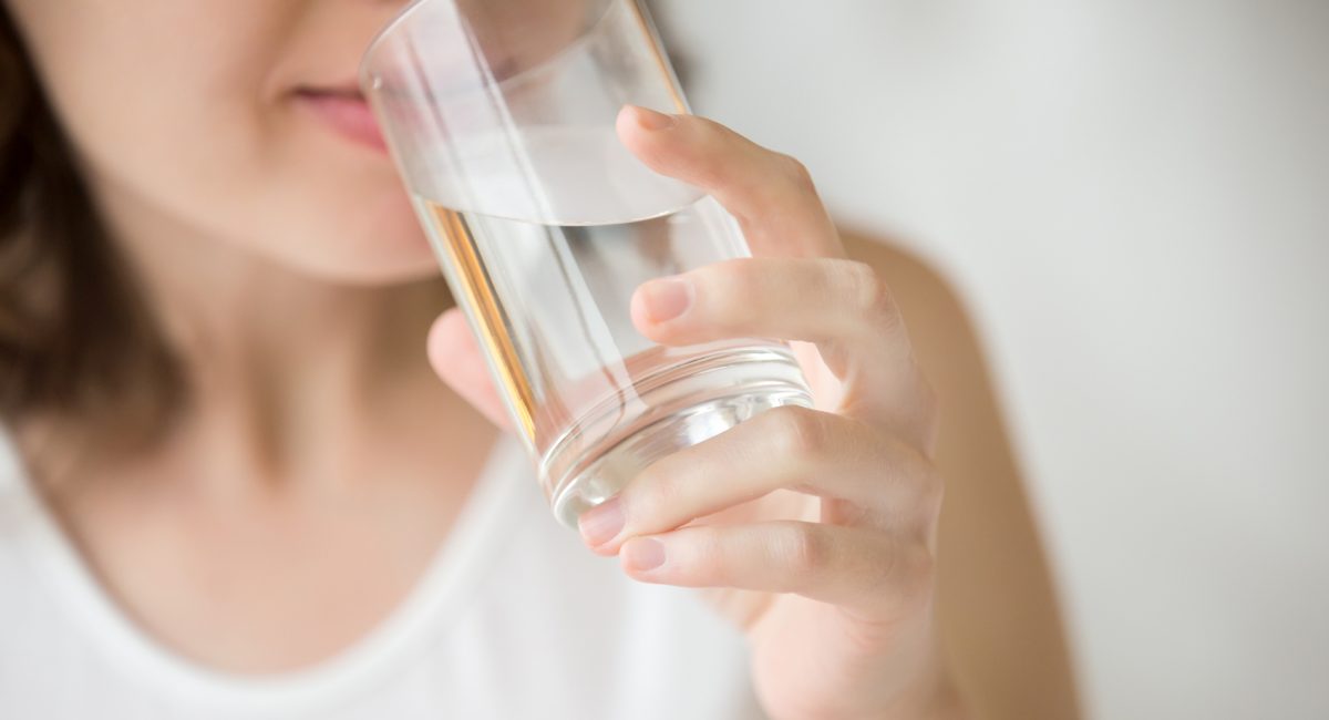 Agua, ninguna caloría y muchos beneficios